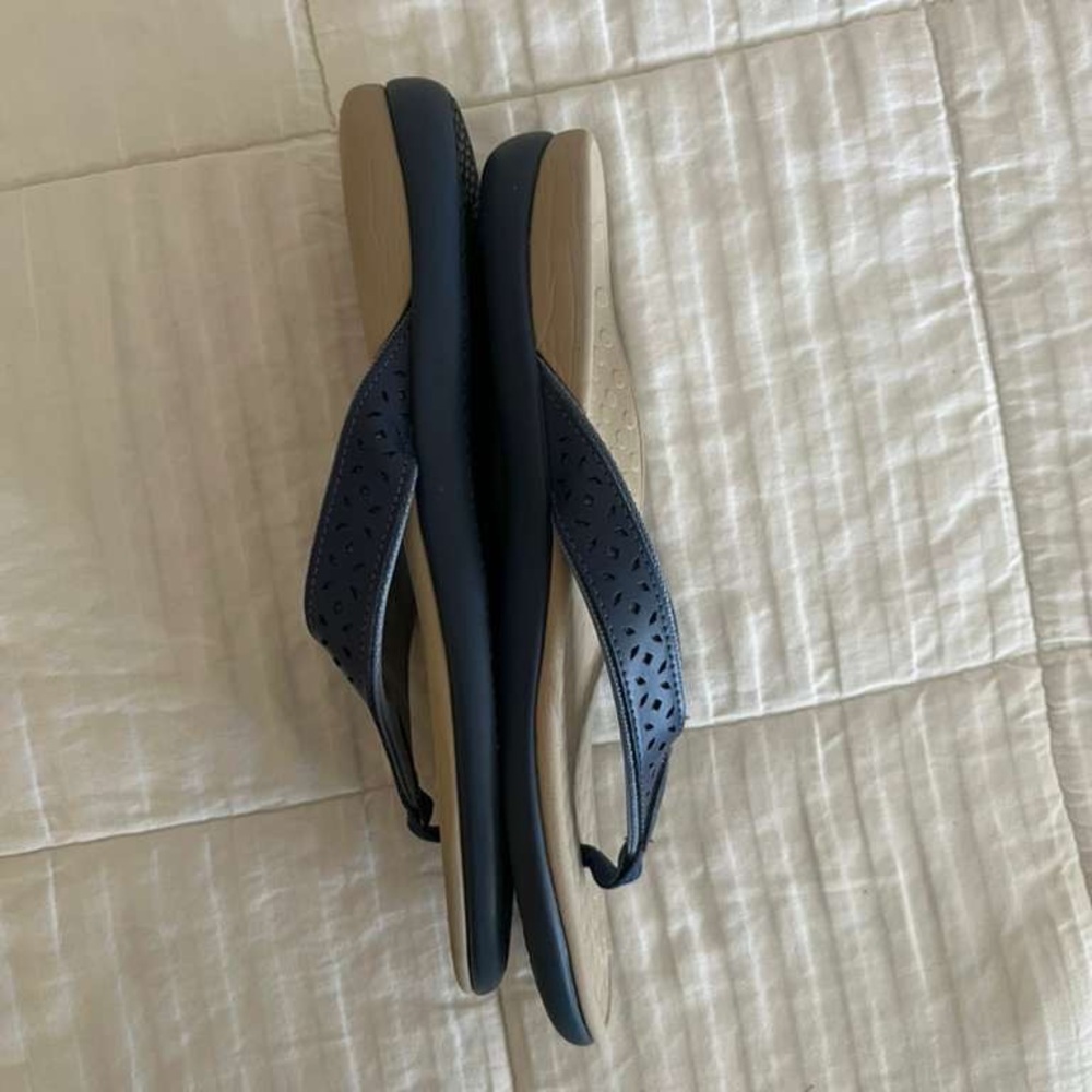 Vionic TIDE TOE POST SANDAL - Picture 3 of 7